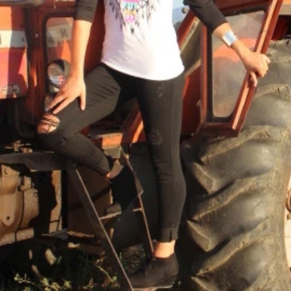 Black skinny jeans